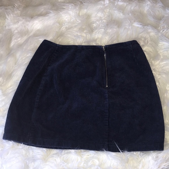 Kendall and Kylie skirt - Picture 3 of 3